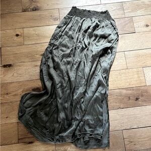 Aerie NWT silky skirt large olive green